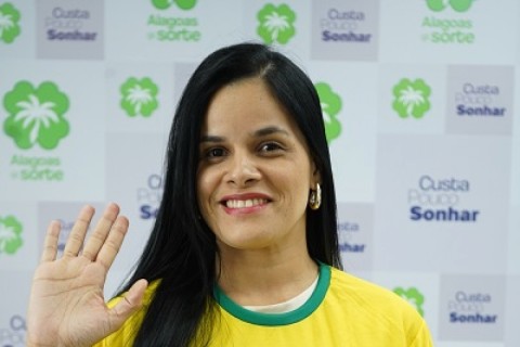 DANIELA INÁCIO DE ARAÚJO GANHOU O SEGUNDO PRÊMIO